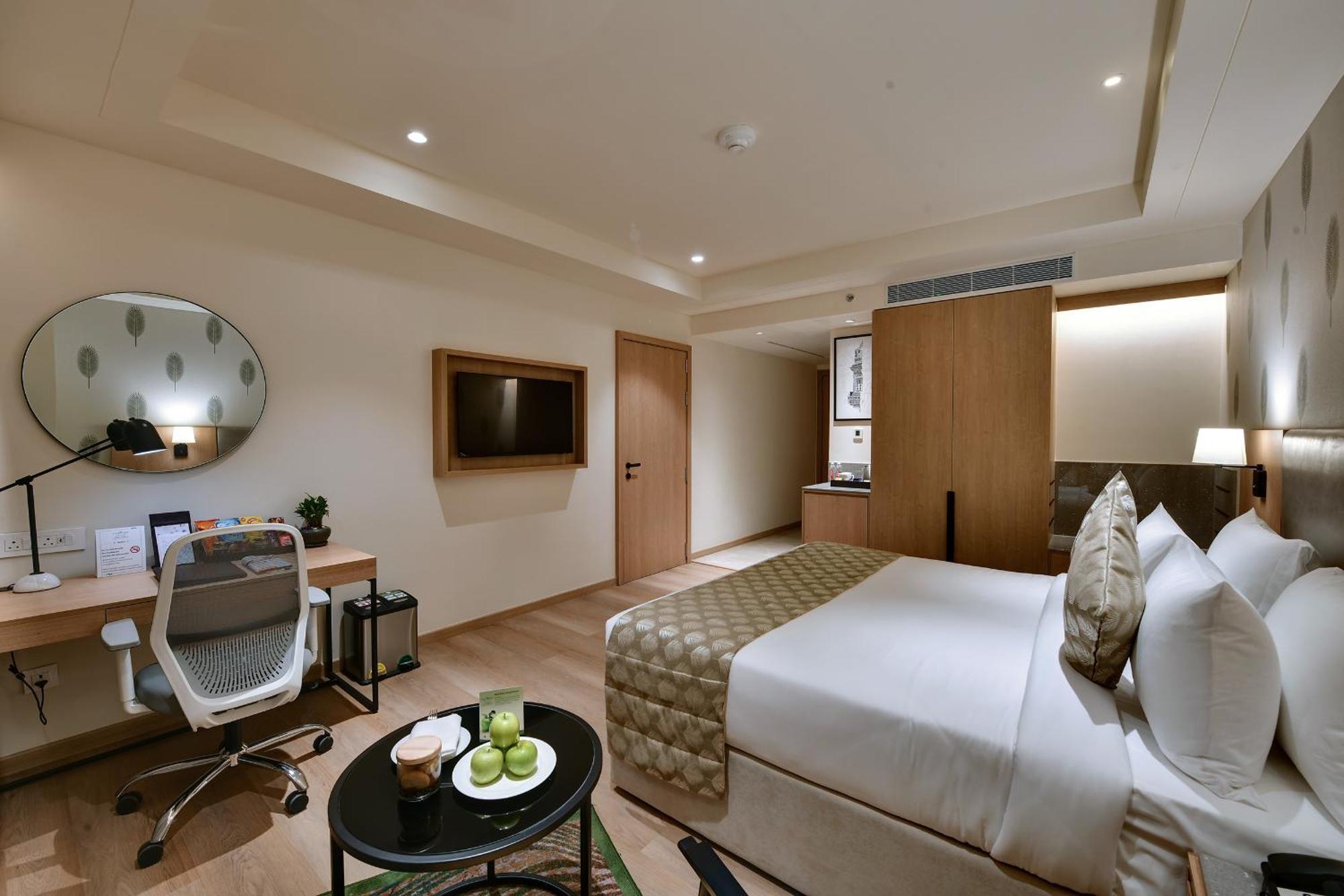The Fern Residency, Gandhinagar Hotell Exteriör bild