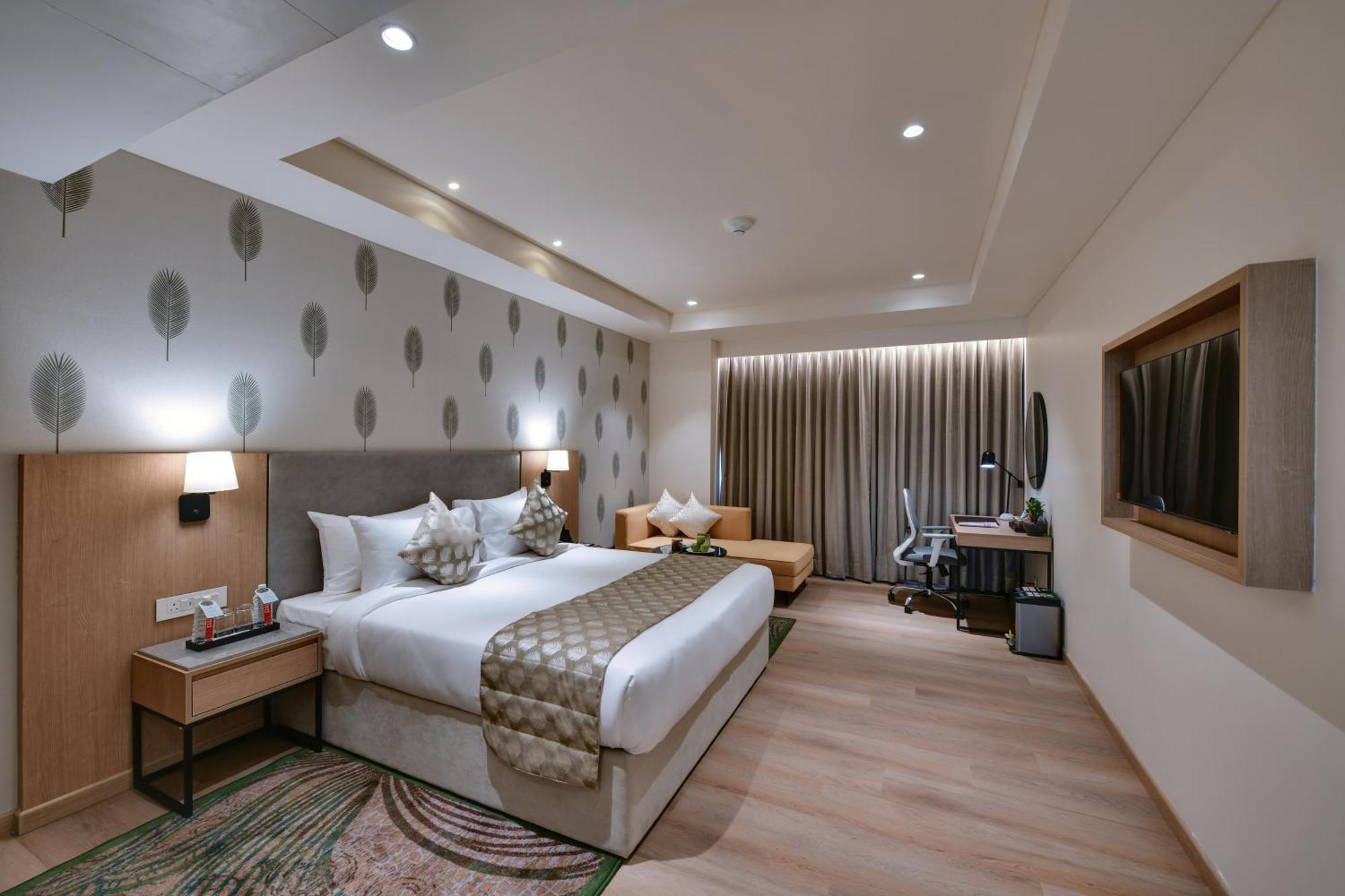 The Fern Residency, Gandhinagar Hotell Exteriör bild
